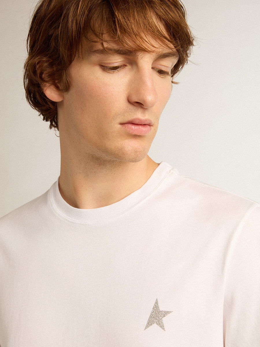 wit heren-t-shirt met zilveren glitterster op de voorkant