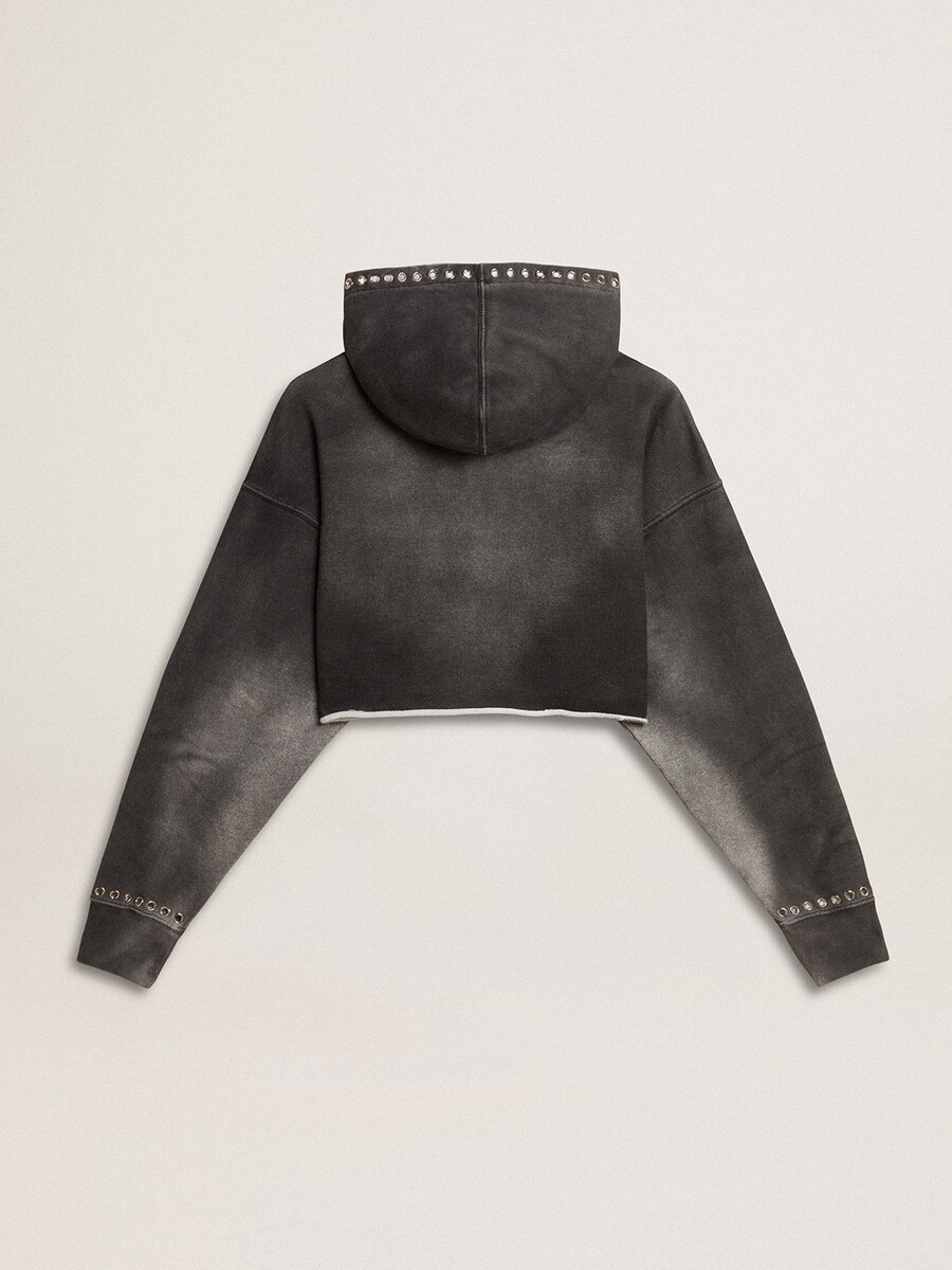 grijze cropped sweater met een gedragen look.