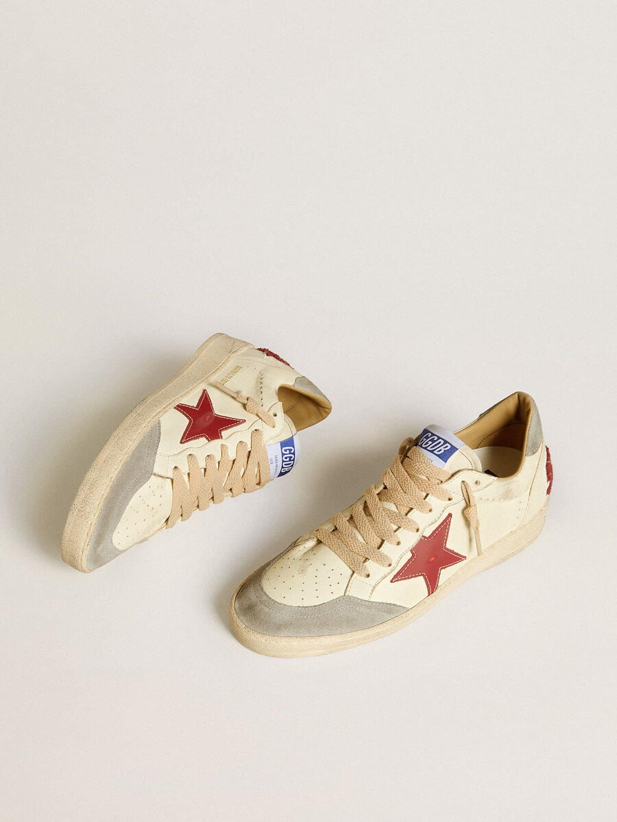 ball star ltd herenschoen in nappaleer met rode leren ster en grijze suède hielstuk.