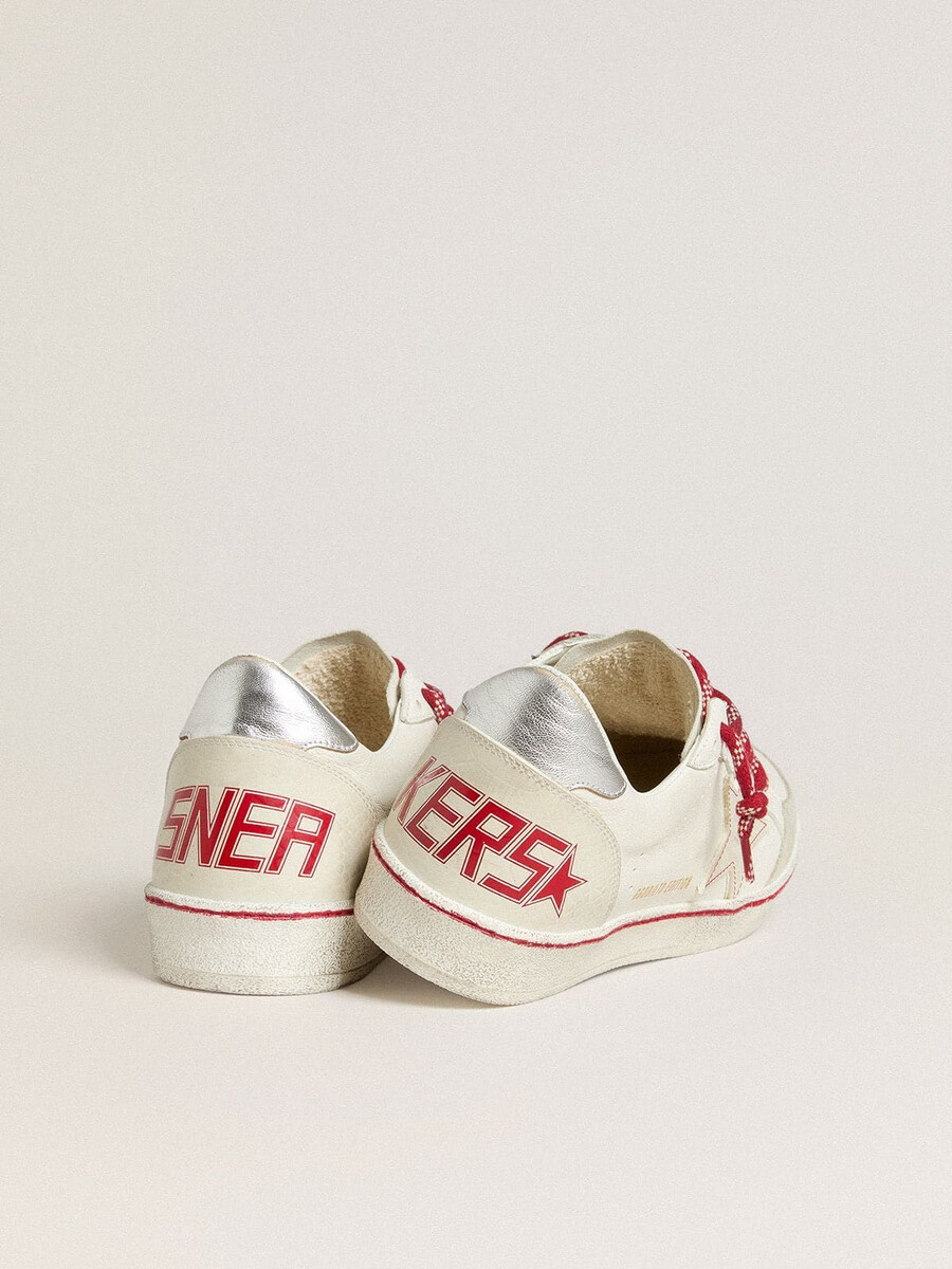 heren ball star ltd cny in wit leer met een gedragen look.