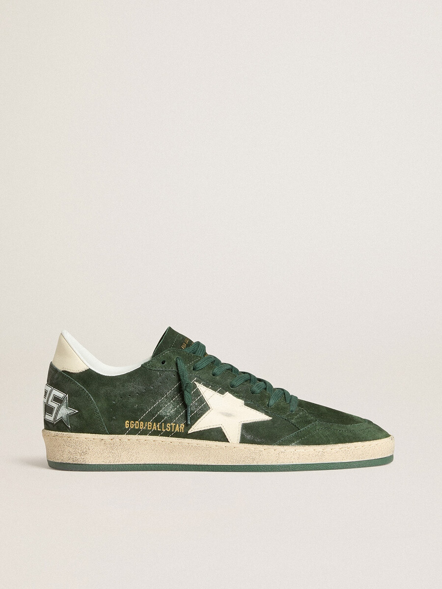 heren ball star in groen suède met witte leren ster en hielstuk.