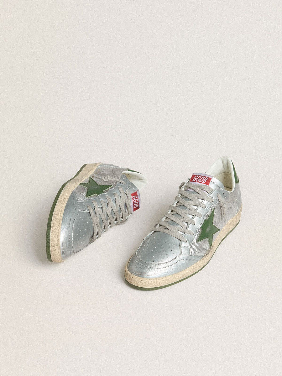 heren ball star in zilverkleurig nylon met groene leren ster en hielstuk.