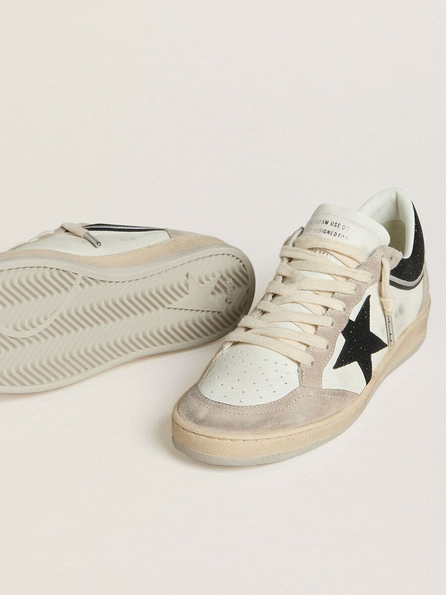 dames ball star ltd in nappaleer met zwarte kristallen ster en beige suède inzetstukken.