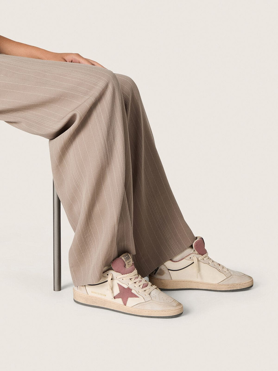 dames ball star ltd in beige leer met roze mesh ster en blauwe leren hielband.