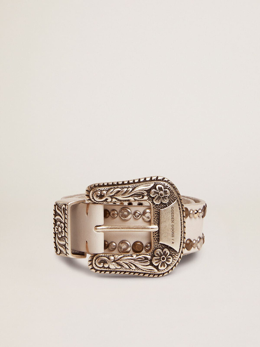 damesriem van wit leer met gekleurde studs.