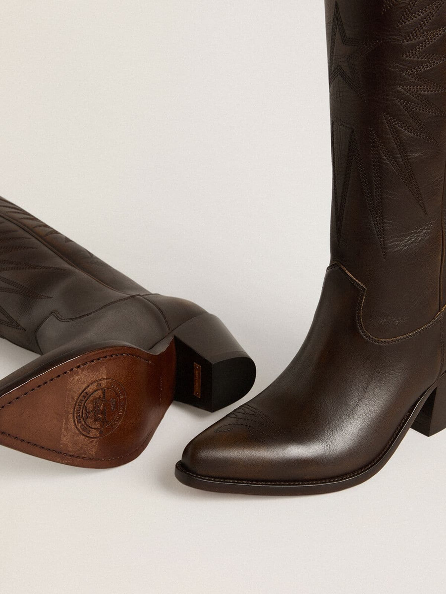 wish star laarzen van donkerbruin leer met een ton-sur-ton geborduurde ster.