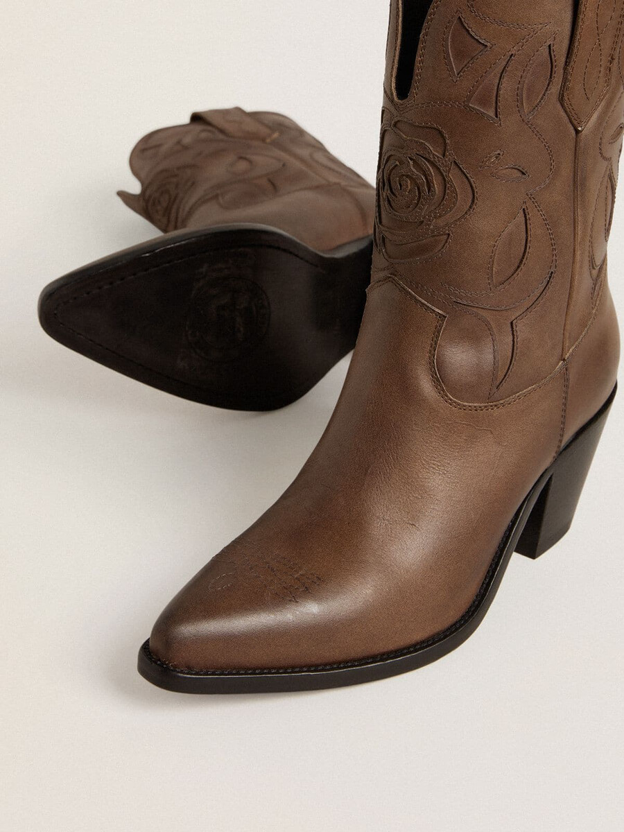 wish star laarzen van duifgrijs leer met ton-sur-ton inlegdetails.