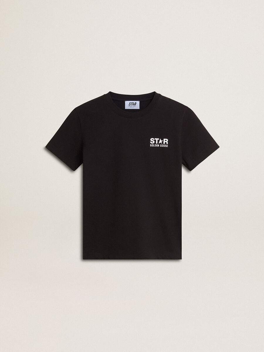 zwart t-shirt met contrasterend wit logo op de voorkant en maxi-ster op de achterkant.