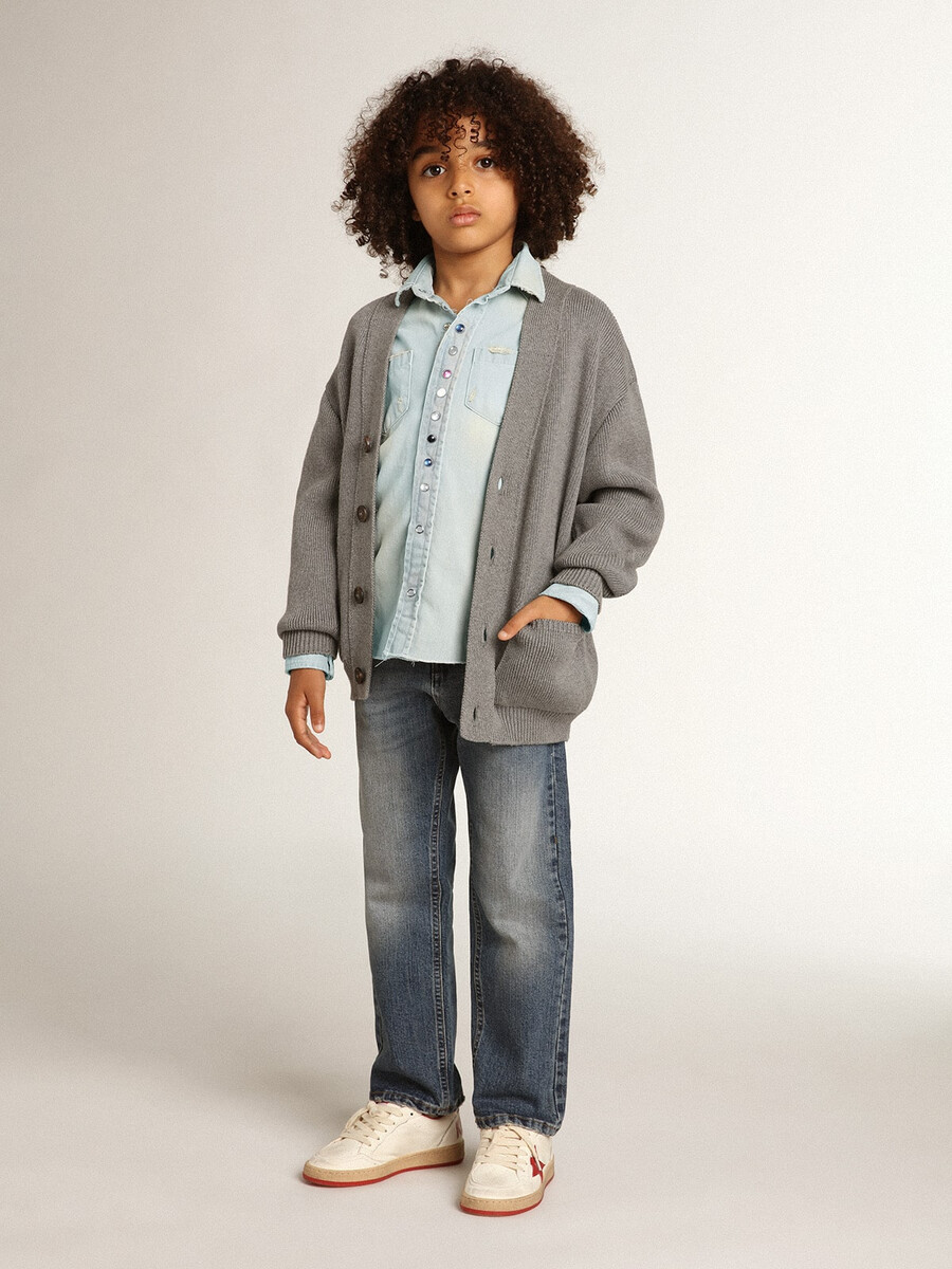 grijze katoenen cardigan met logo op de achterkant.