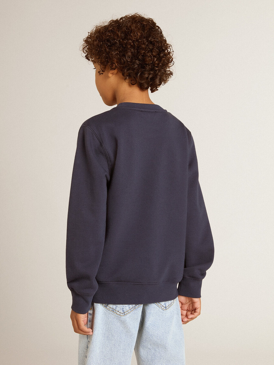 donkerblauwe jongenssweatshirt met witte opdruk