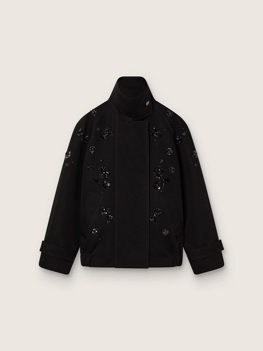 oversized damesjas van zwarte katoenen twill met geborduurde bloemen en pailletten.