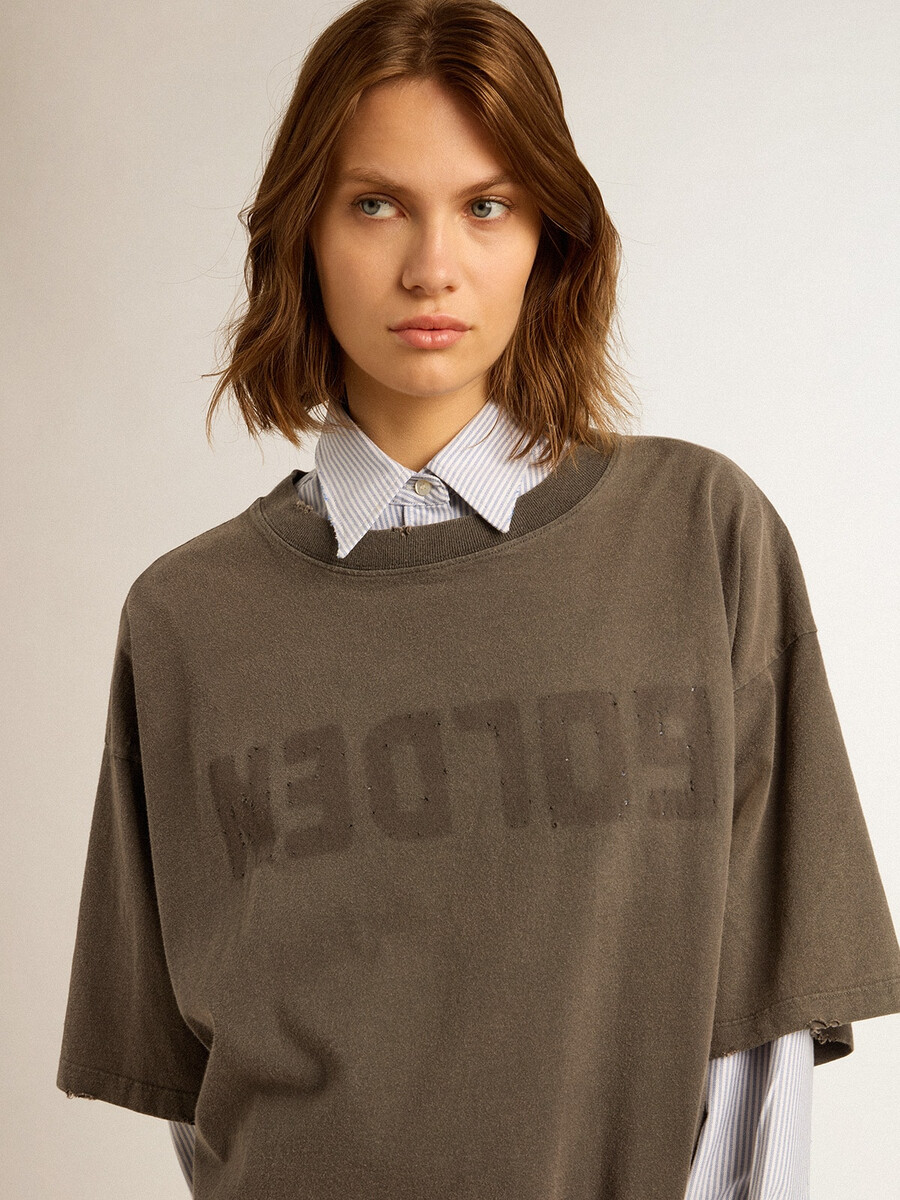 grijze t-shirtjurk voor dames met een verwassen look.
