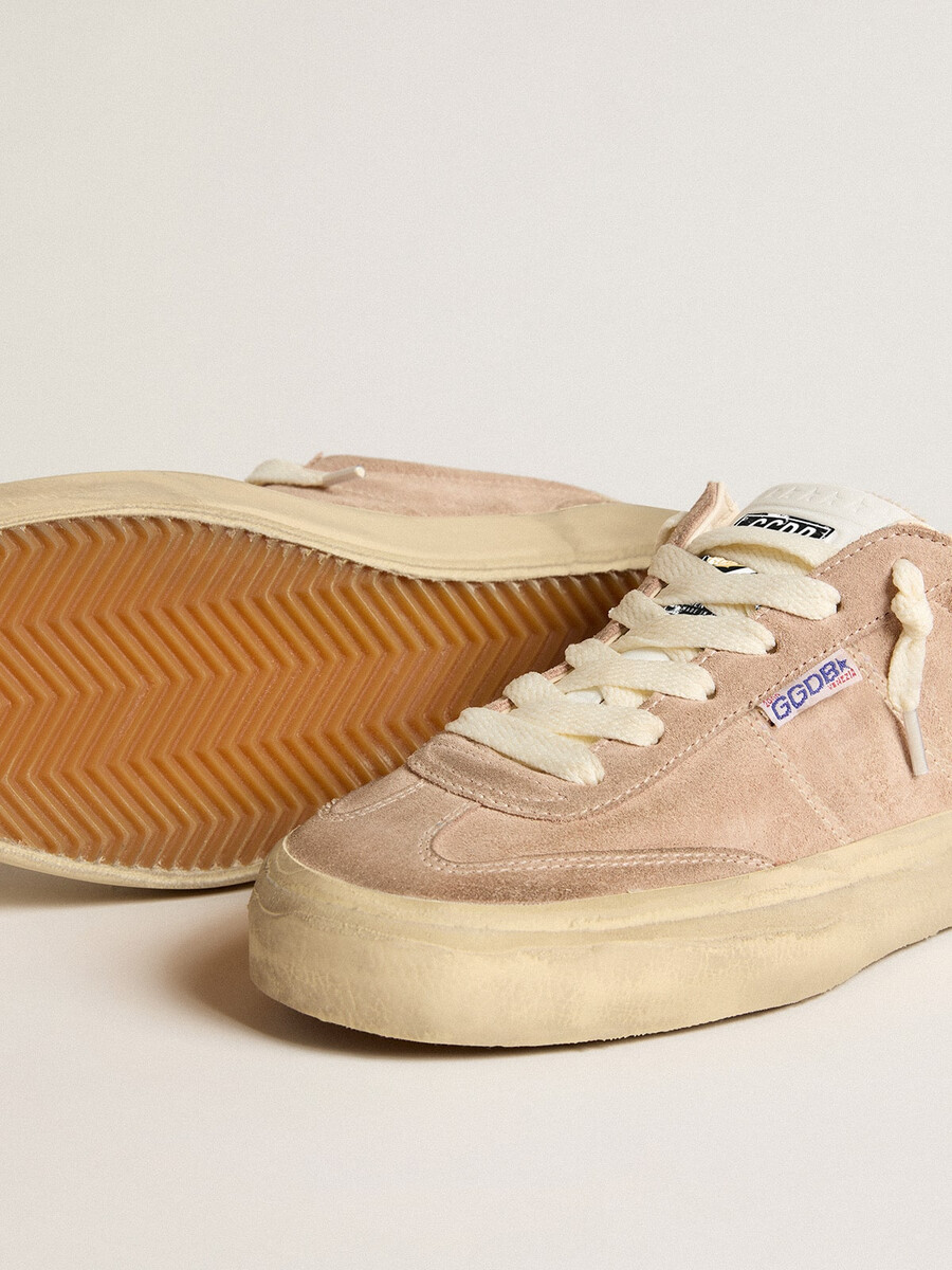 damesschoen soul star in roze suède met hielstuk van melkwit leer