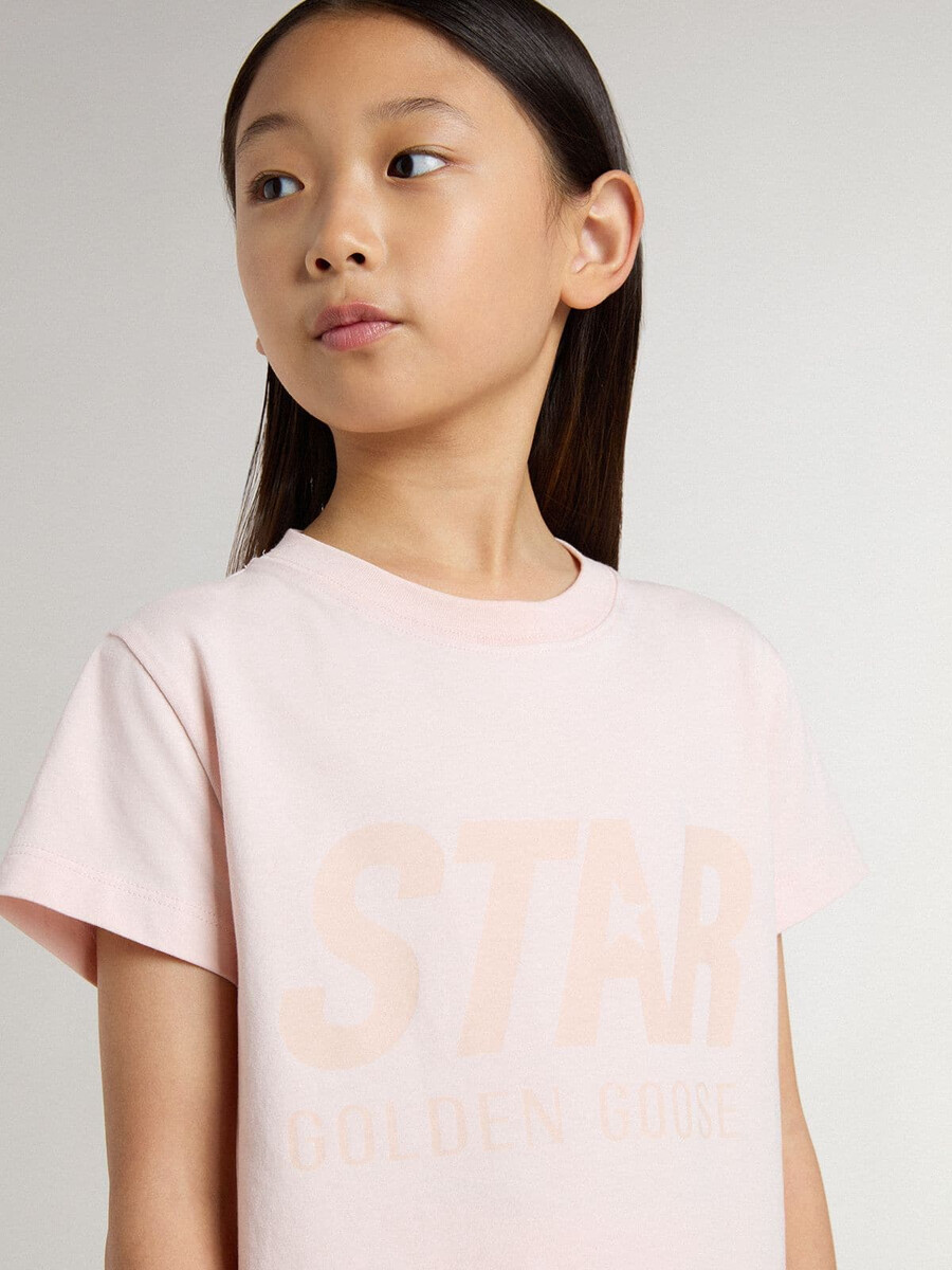 roze t-shirt voor meisjes met roze print op de voorkant