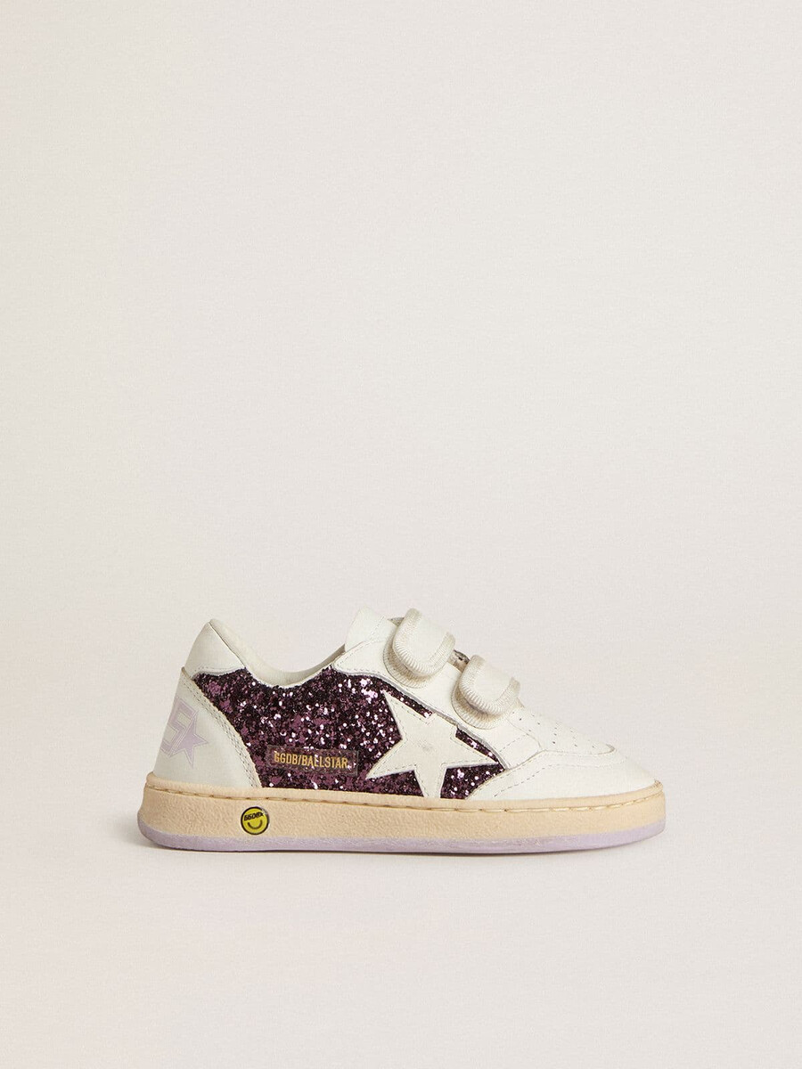 junior ball star in paarse glitter met witte leren ster en hielstuk.