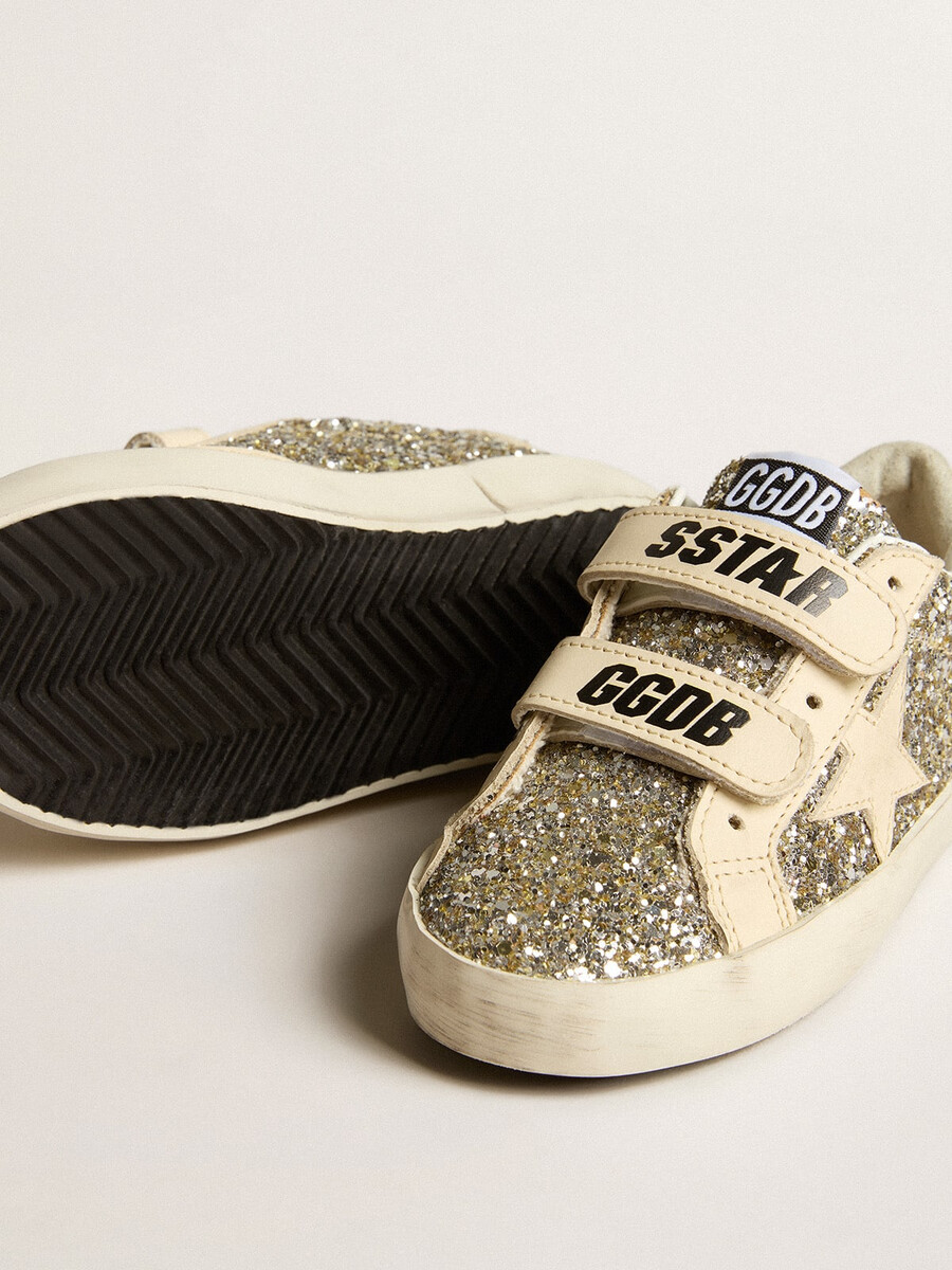 old school young in platina glitter met leren ster en hielstuk.
