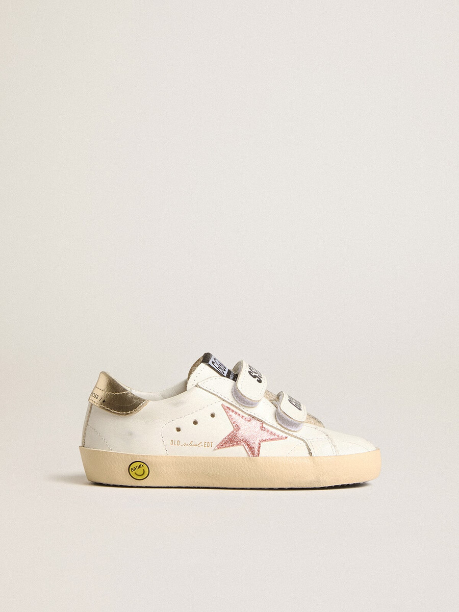 young old school in leer met een metallic perzikkleurige leren ster.