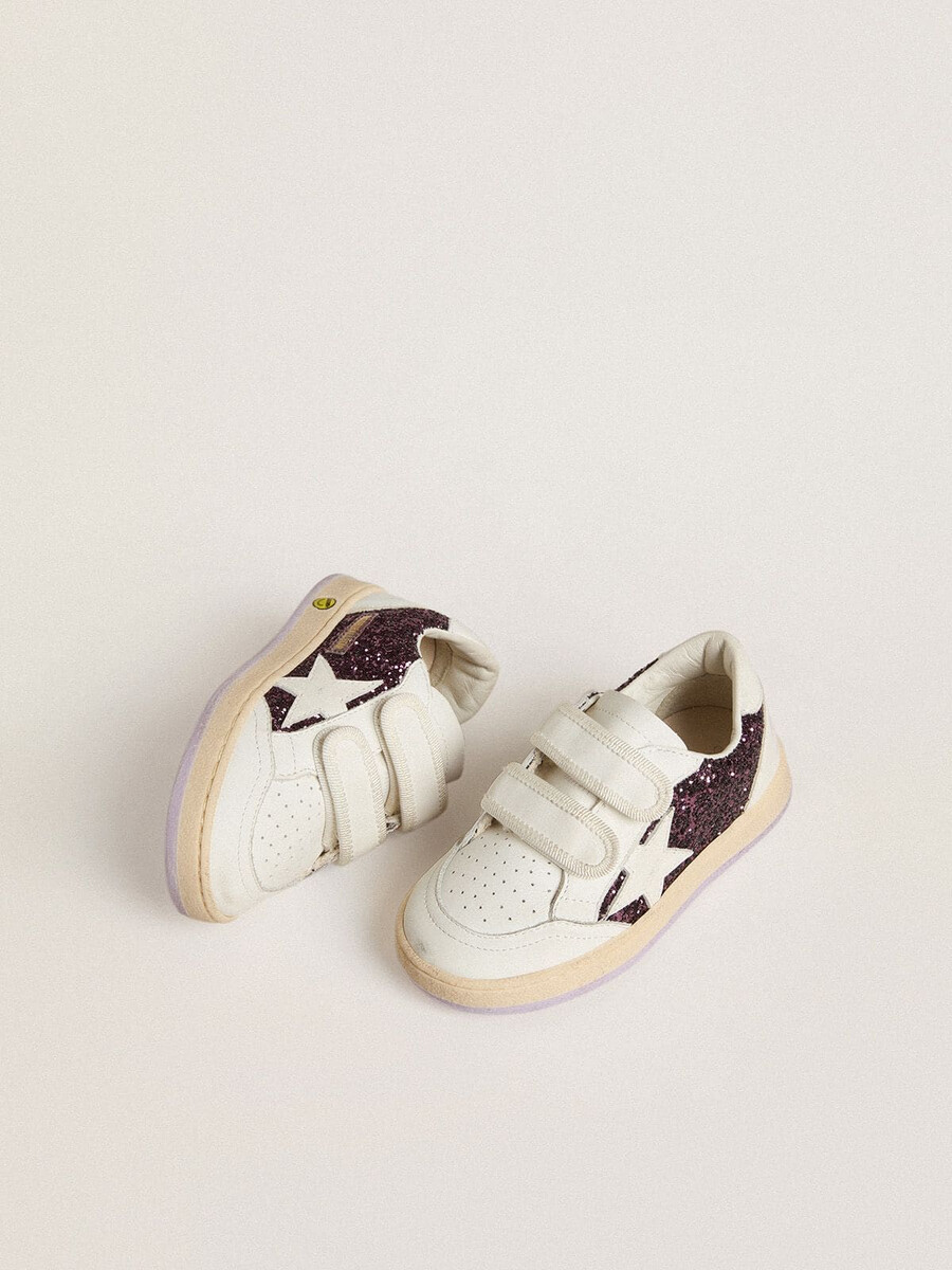 young ball star in paarse glitter met witte leren ster en hielstuk.