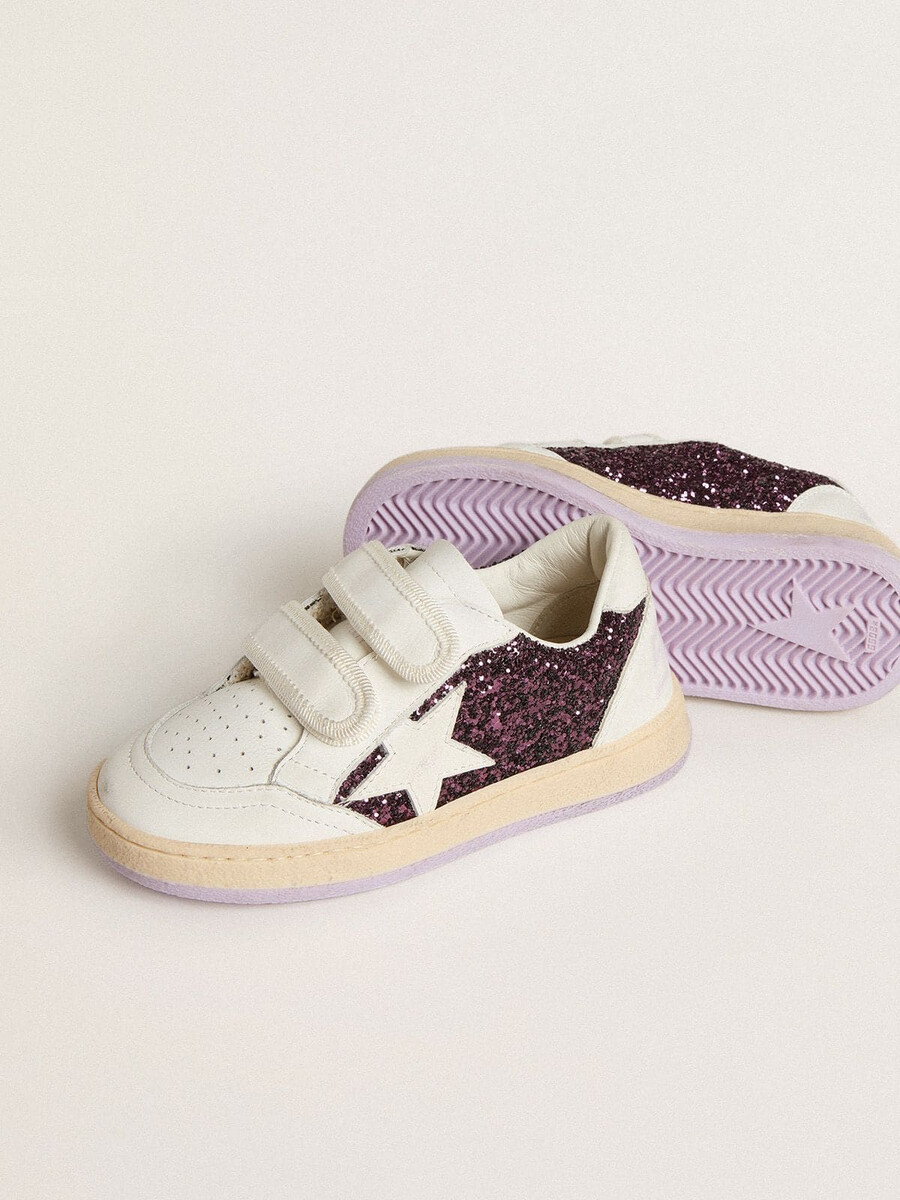young ball star in paarse glitter met witte leren ster en hielstuk.