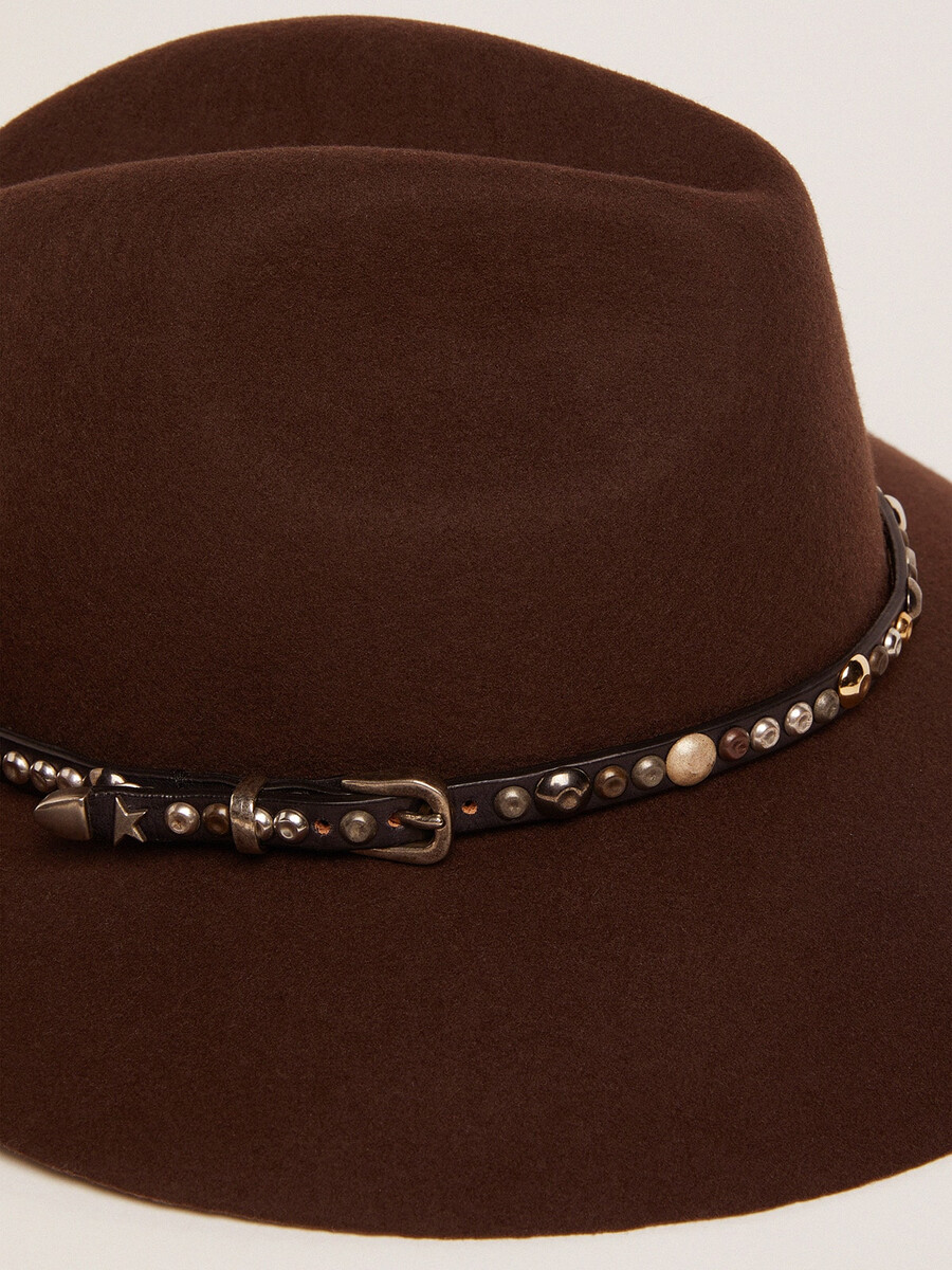dames fedora hoed met studs in bruin