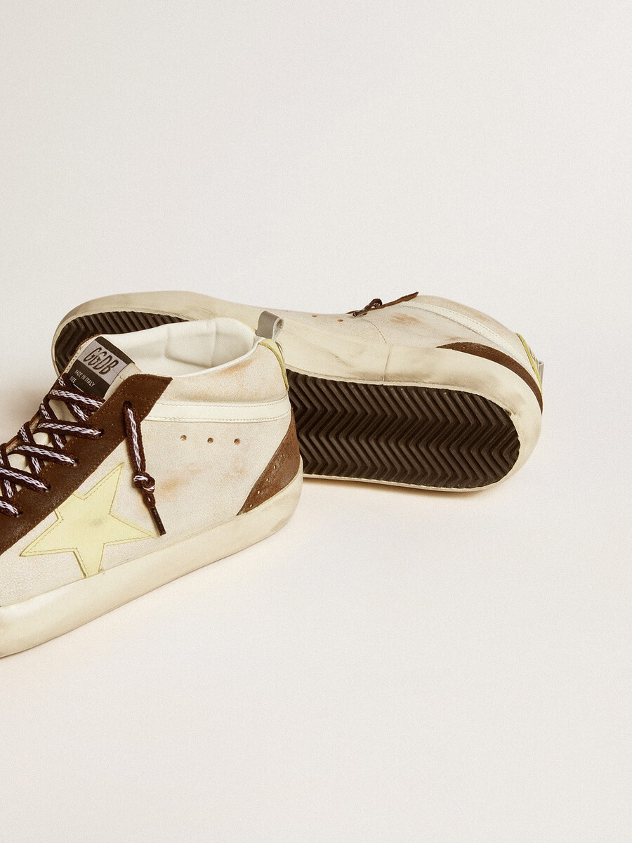 heren mid star in beige glitter met gele suède ster en katoenen accenten