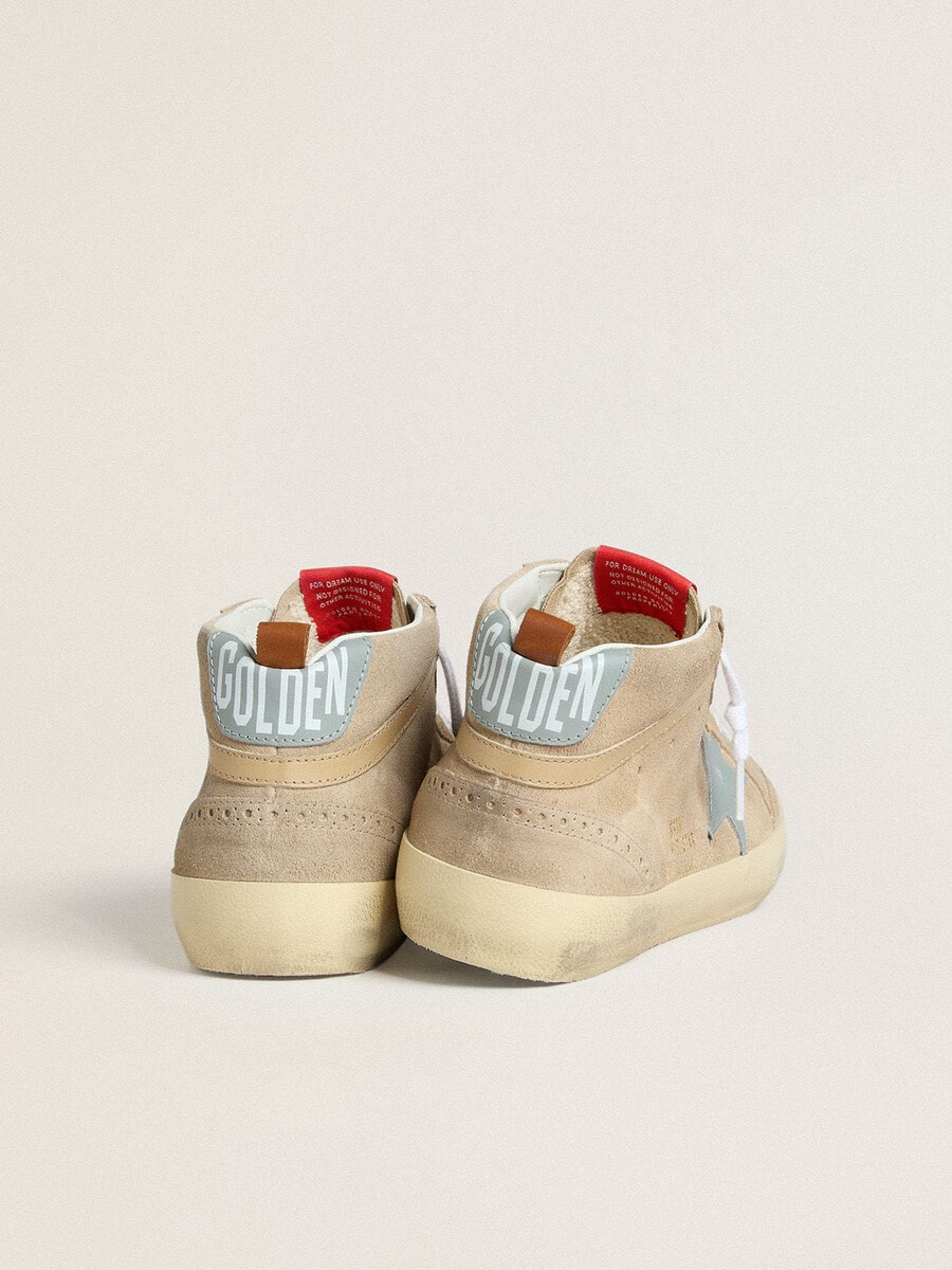 heren mid star in beige suède met lichtblauwe leren ster en hielstuk