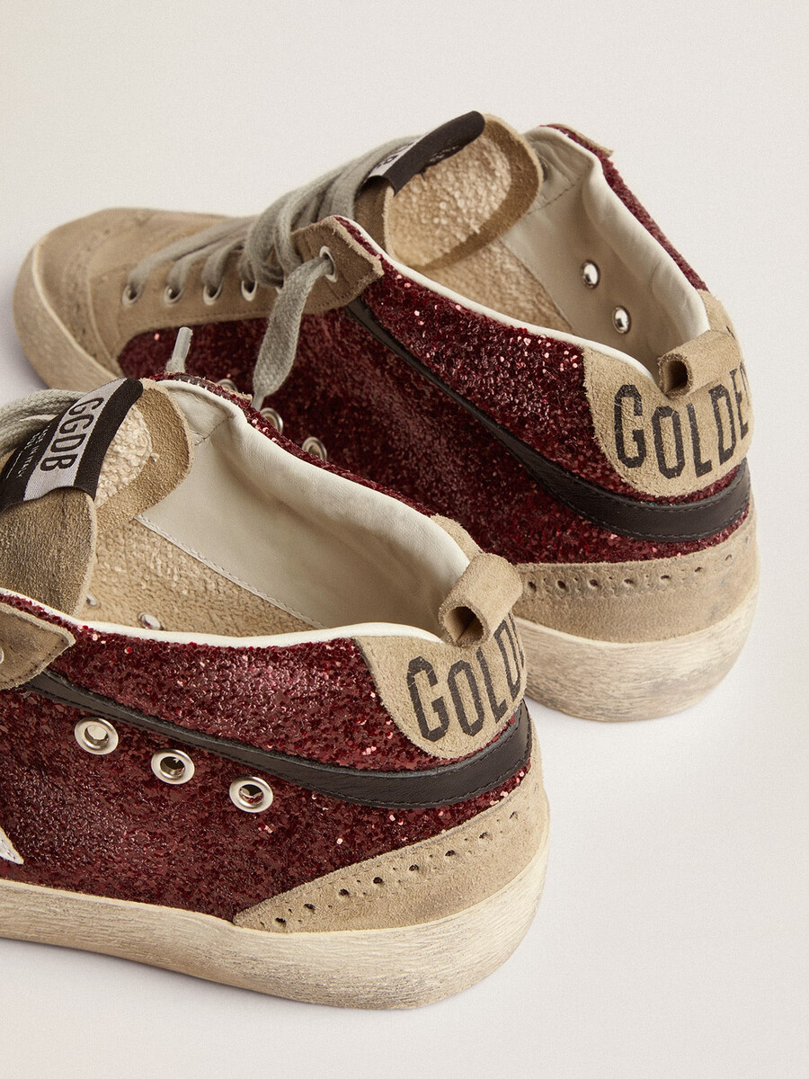 dames mid star in bordeauxrode glitter met grijze accenten en witte ster