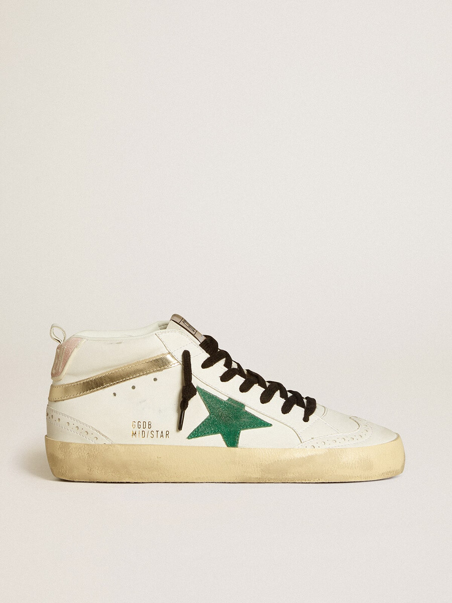 dames mid star van biobased materiaal met groene suède ster en roze suède hielstuk.