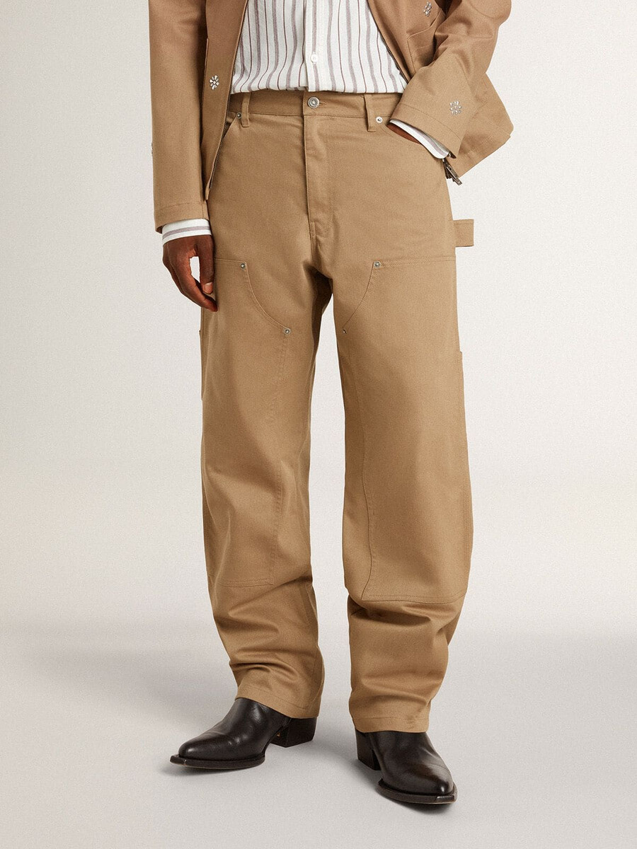 beige herenbroek met patches