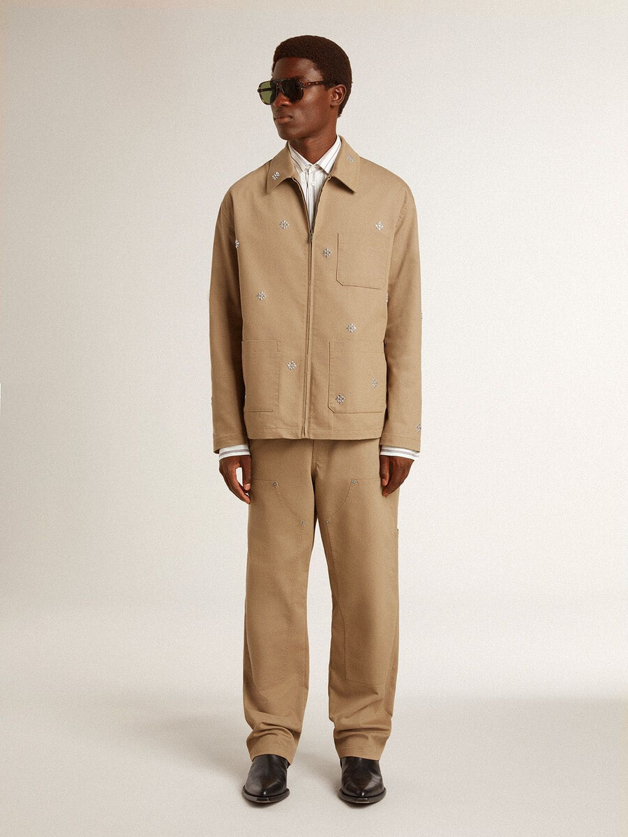 beige herenbroek met patches