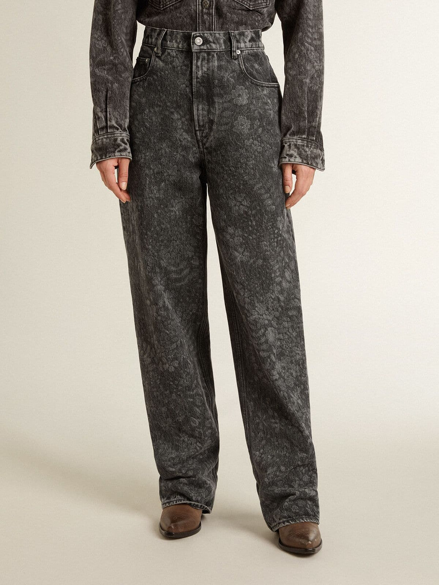 zwarte damesjeans met bloemenmotief