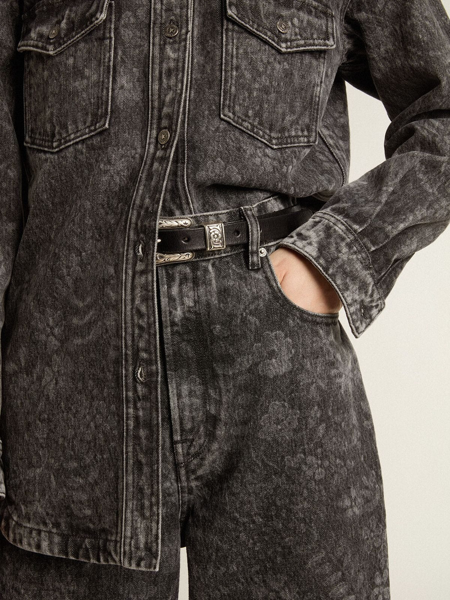 zwarte damesjeans met bloemenmotief