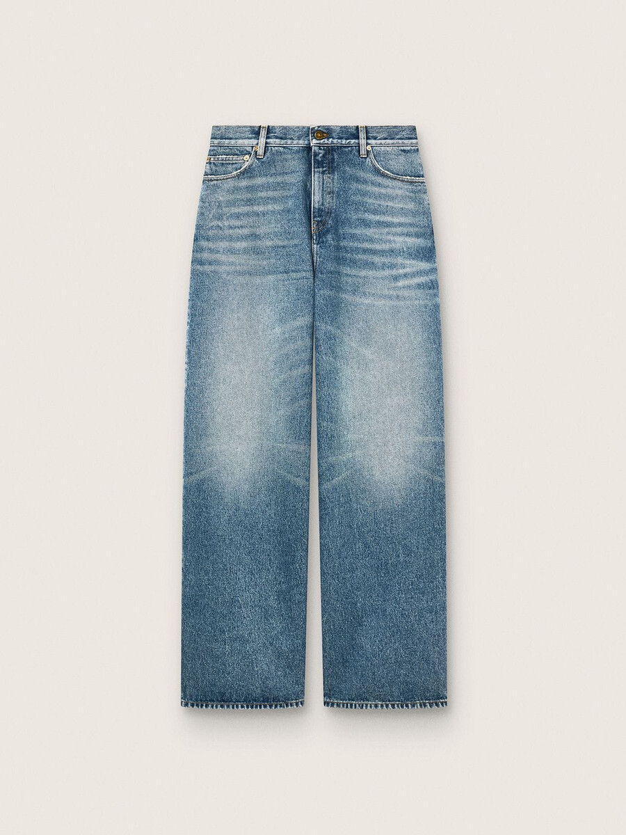 gouden boyfriend jeans voor dames in lichtblauwe stonewashed denim.
