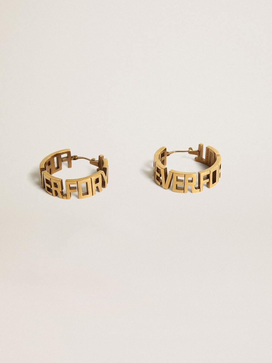 oorbellen in antiek goudkleur met de tekst forever for you.