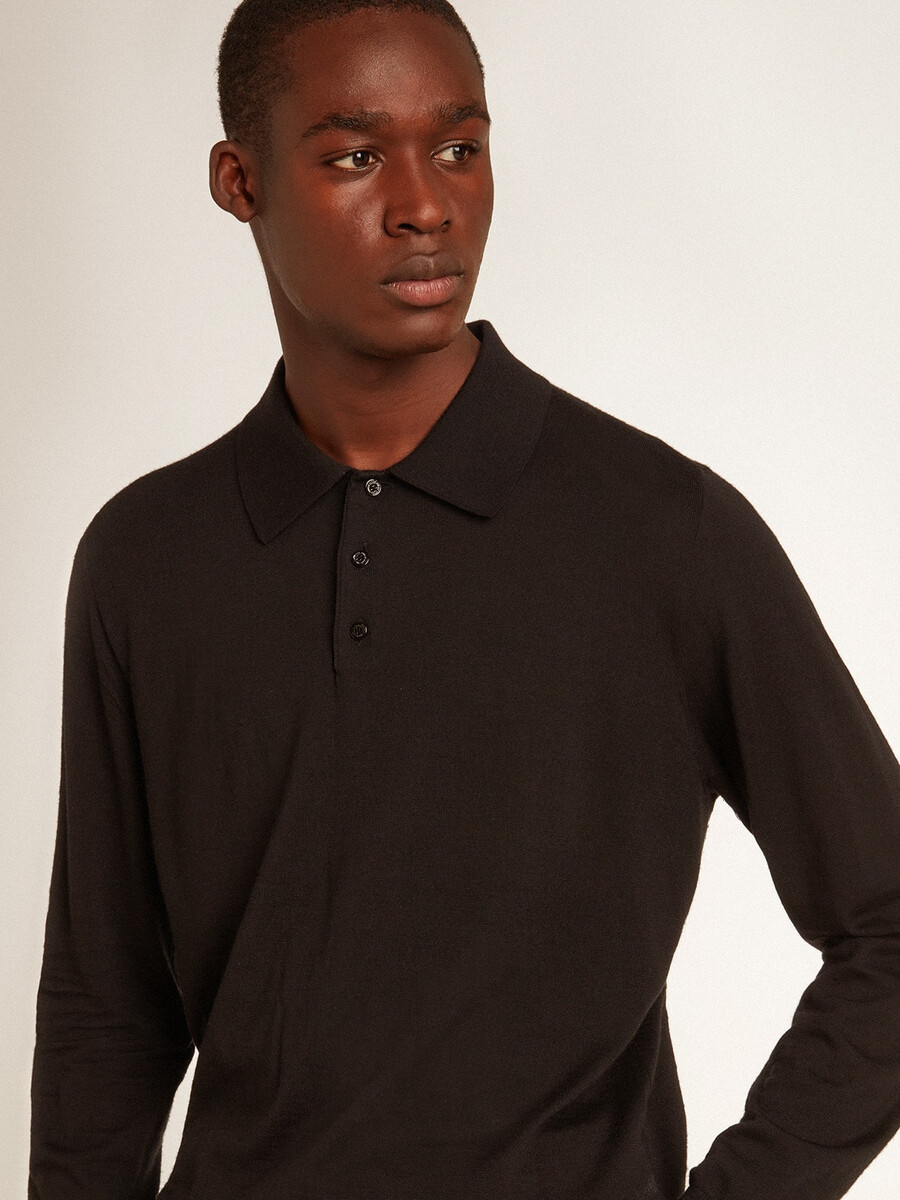 polo shirt met lange mouwen voor heren gemaakt van zwarte merinowol.