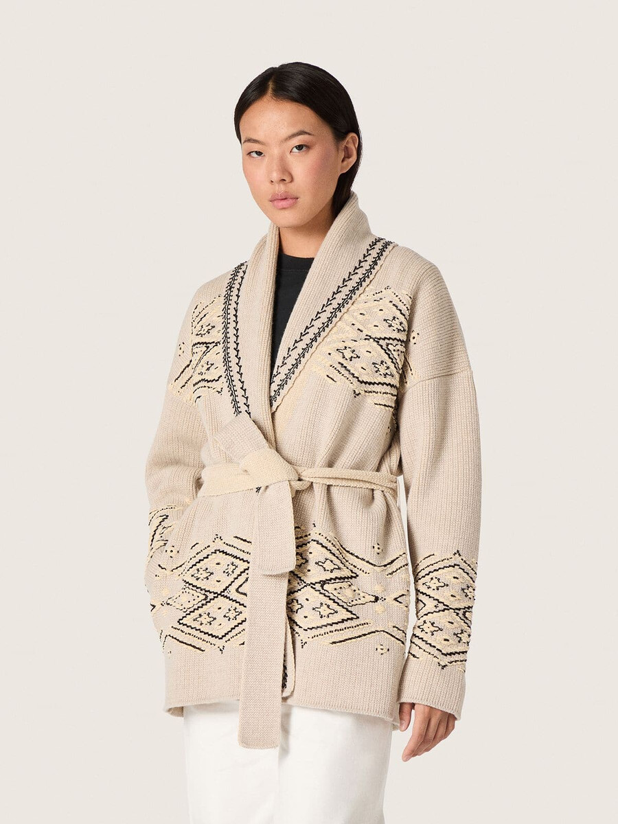 damesvest met ceintuur in beige wolmix met contrasterend borduurwerk