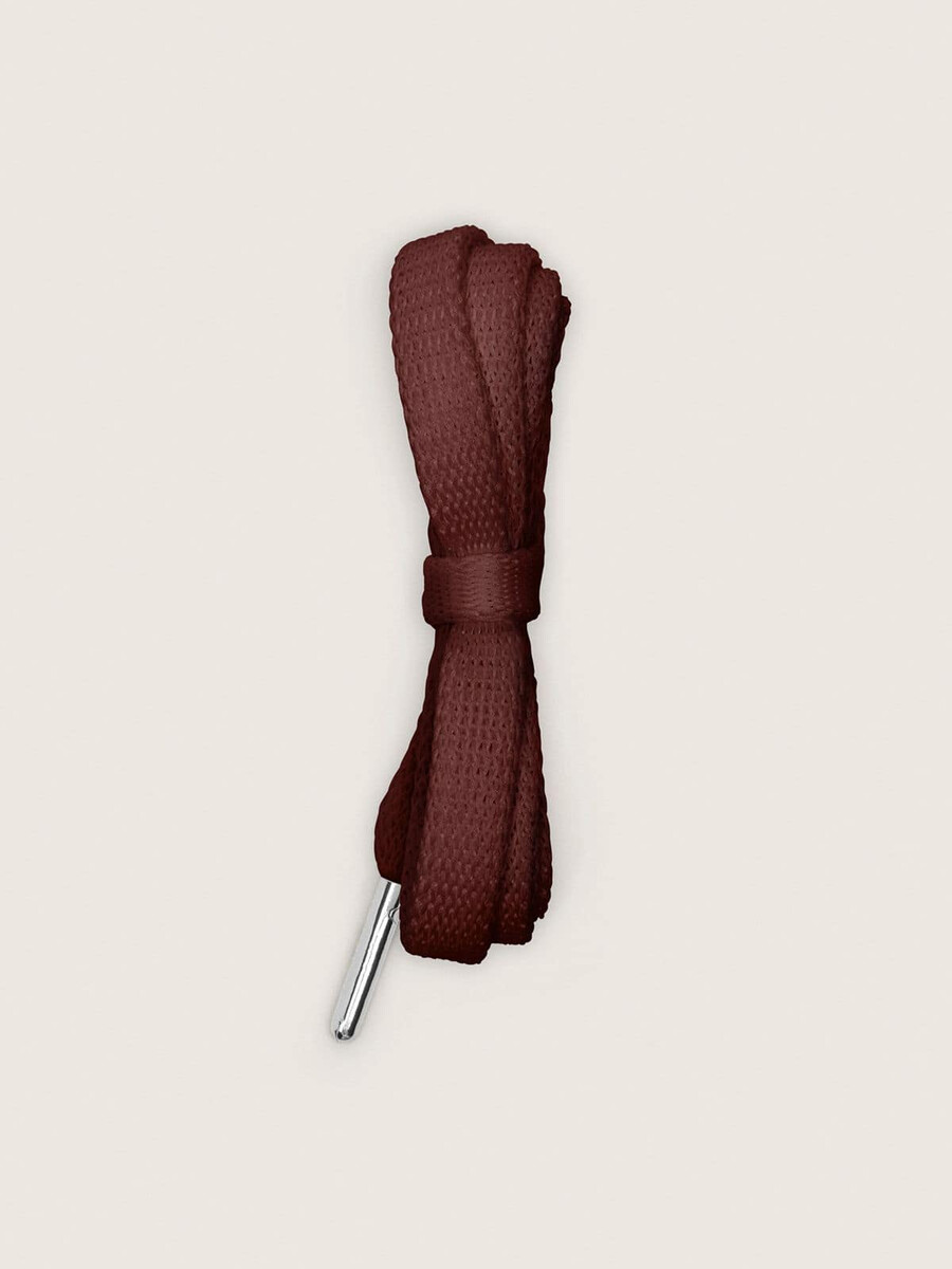 burgundy ltd veters met geborduurde hartjes en contrasterend logo