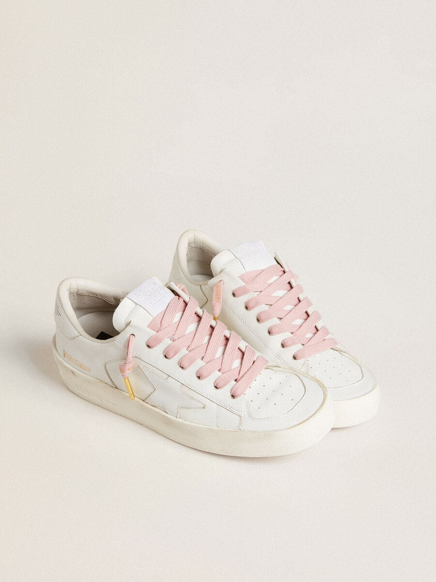 roze katoenen veters met contrasterend gouden logo