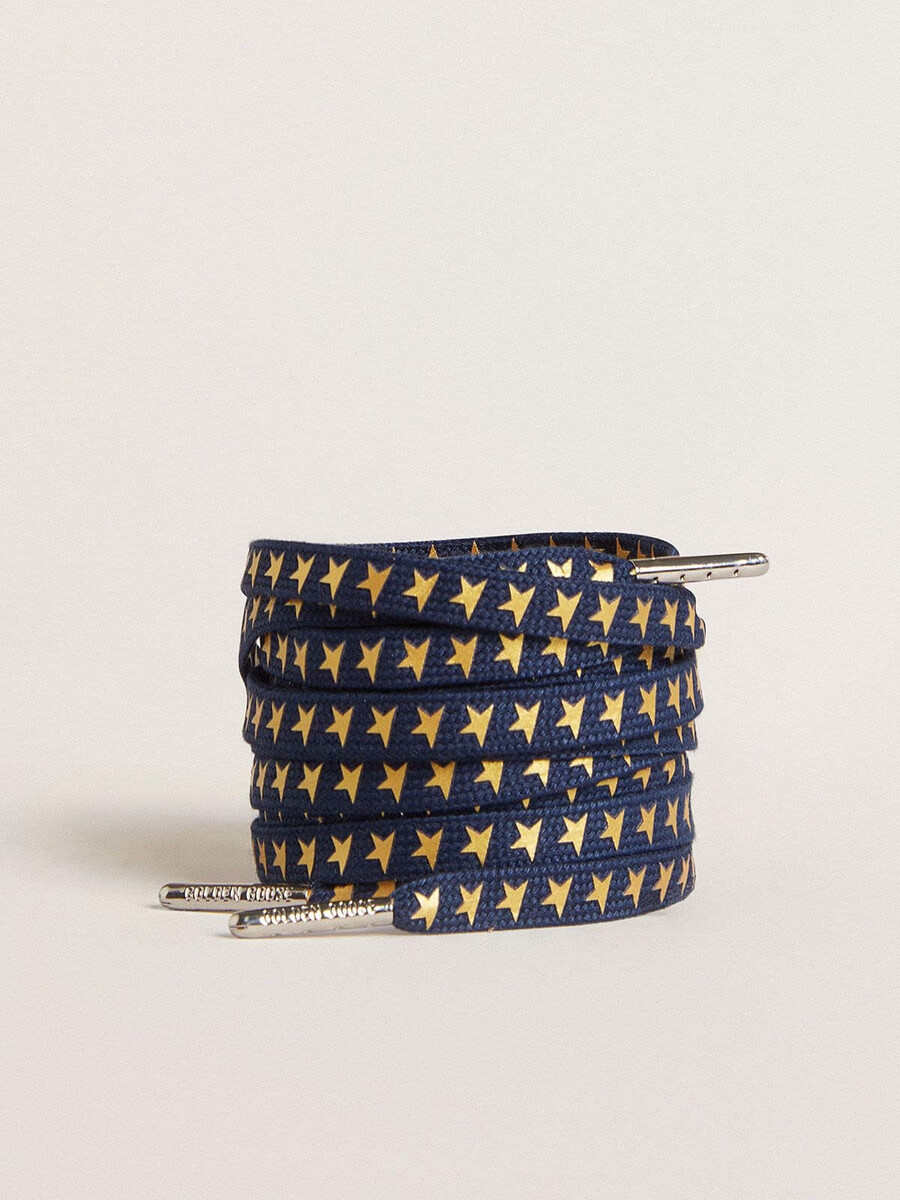 marineblauwe veters met contrasterende gouden sterren