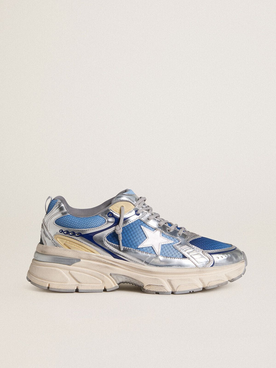 dames lightstar in lichtblauw mesh met witte tpu-ster en zilverkleurige biobased inzetstukken.