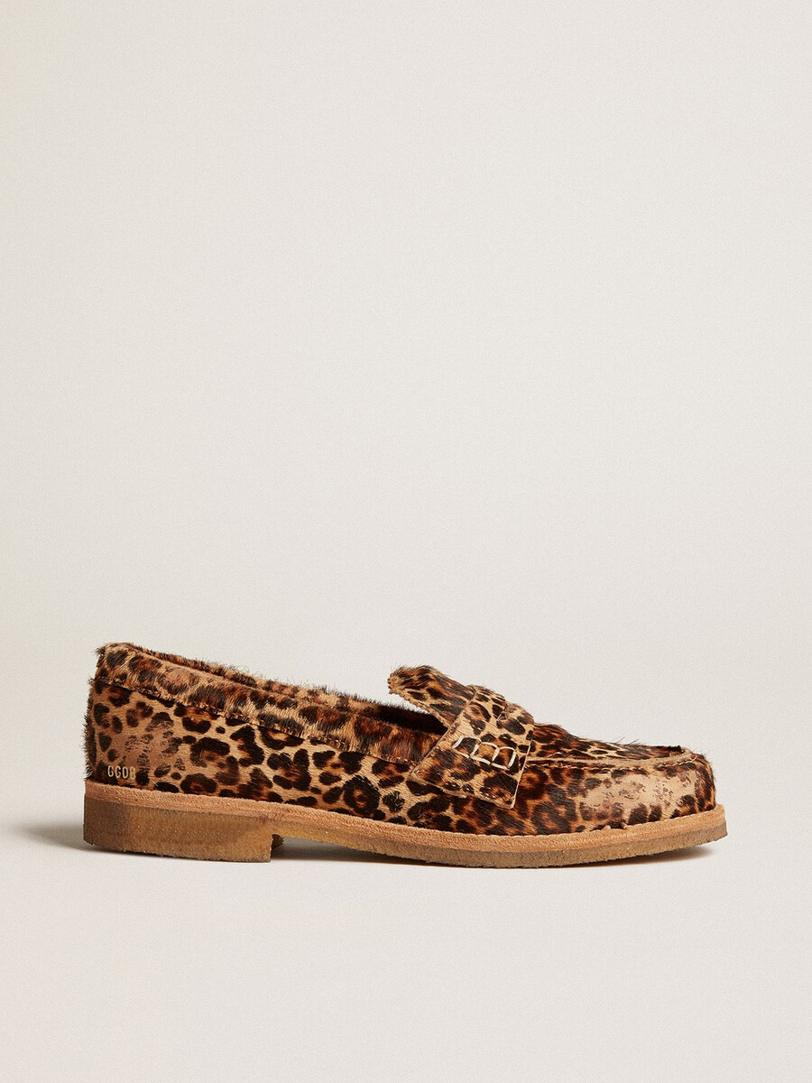 jerry loafers voor heren van ponyhuid met luipaardprint.