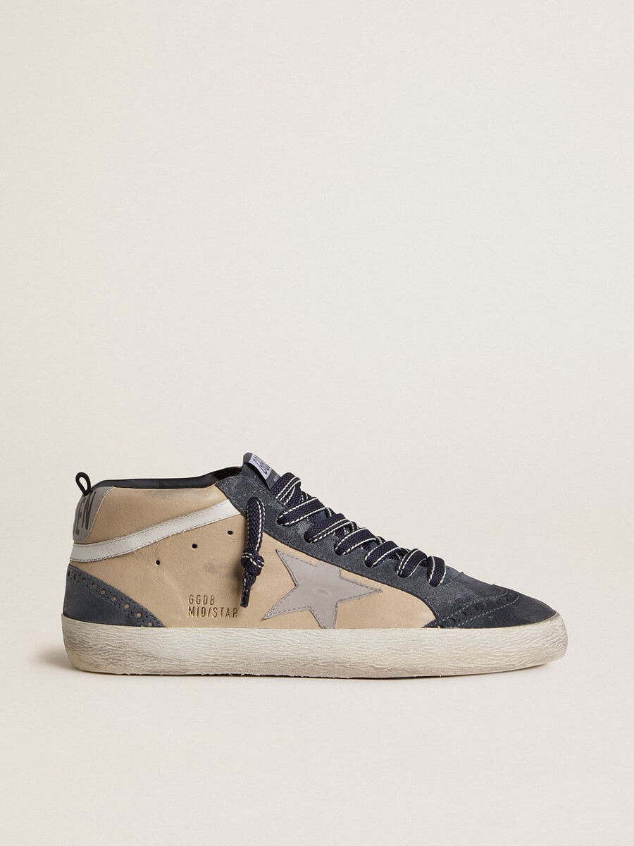 heren mid star in beige en blauw suède met een grijze nappa leren ster en een witte leren accent.