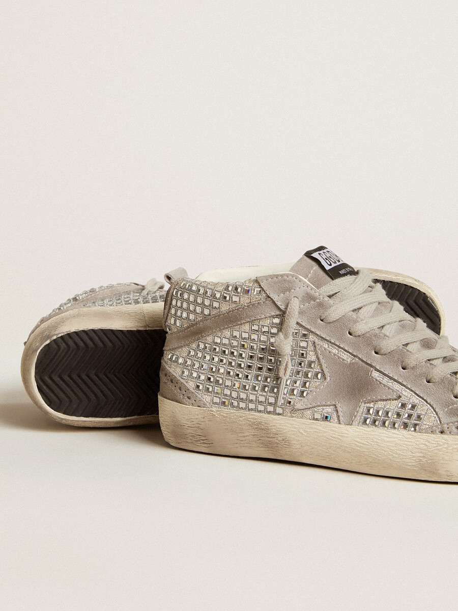 mid star in zilverkleurig suède met swarovski-kristallen en suède ster.