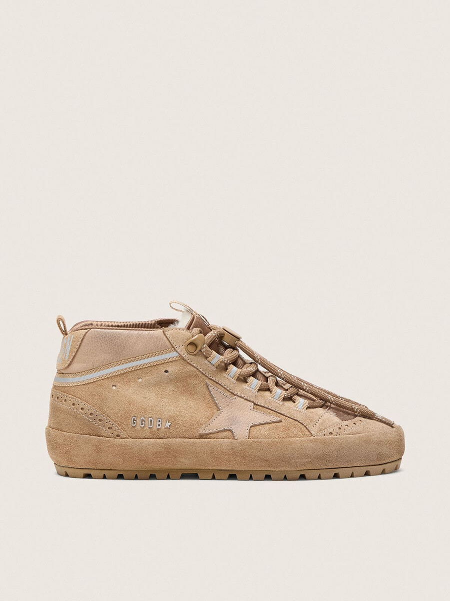 dames mid star ski in caramelkleurig suède met nubuck ster en suède hielstuk.