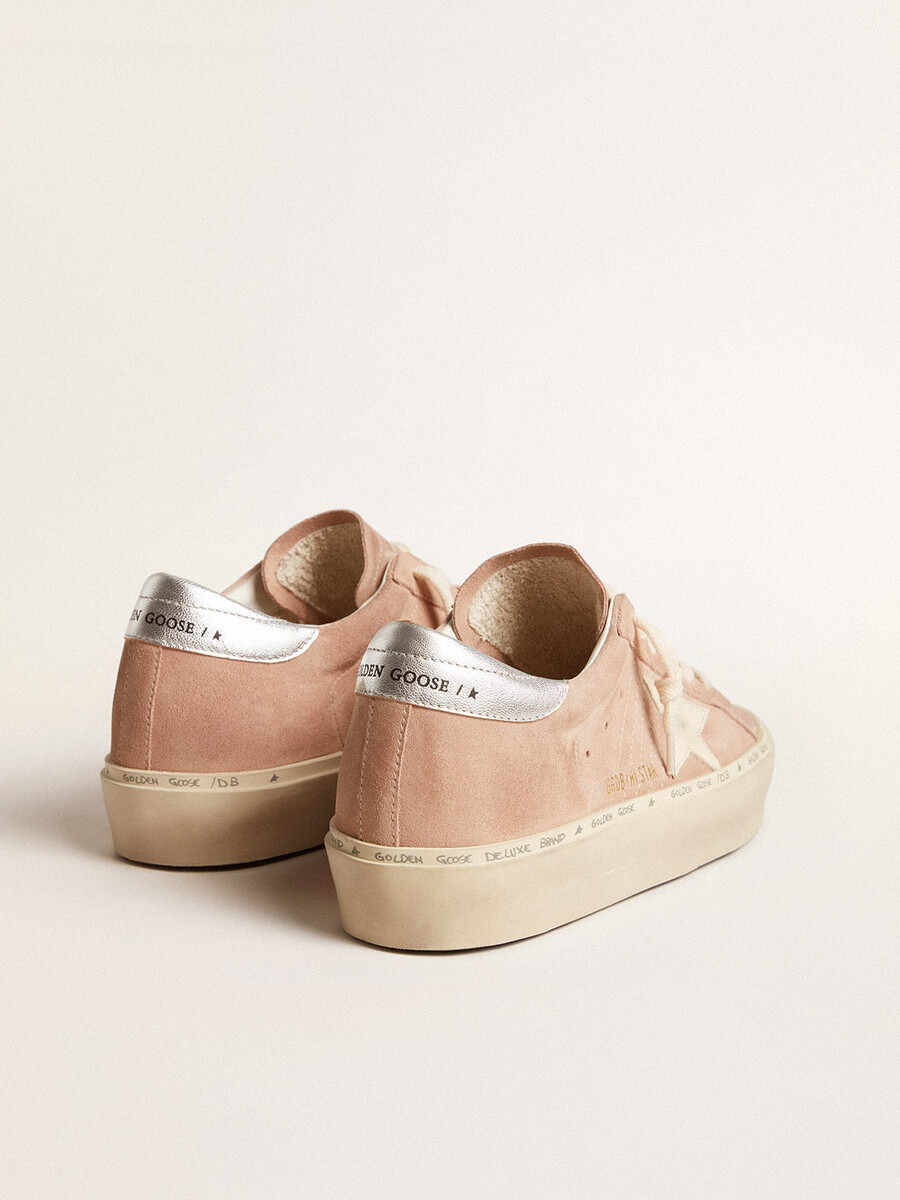 dames hi star in roze suède met crèmekleurige ster en zilverkleurig leren hielstuk.