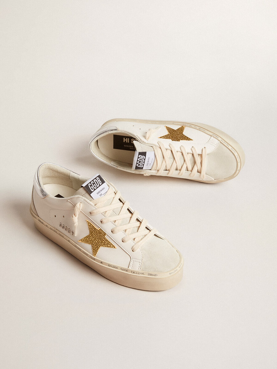 hi star met swarovski kristallen ster en zilverkleurig leren hielstuk.