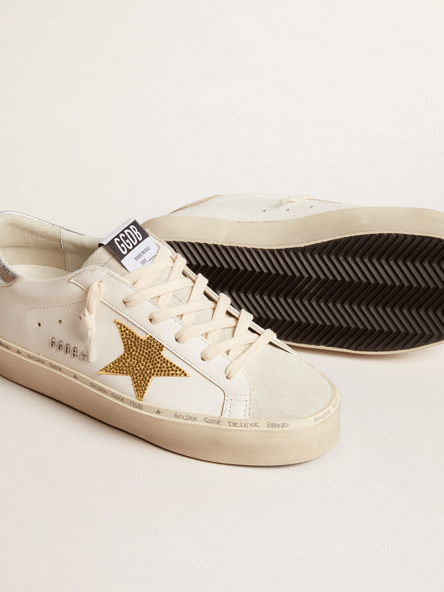 hi star met swarovski kristallen ster en zilverkleurig leren hielstuk.
