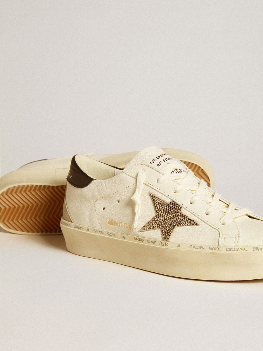 hi star met swarovski kristallen ster en zwart leren hielstuk.