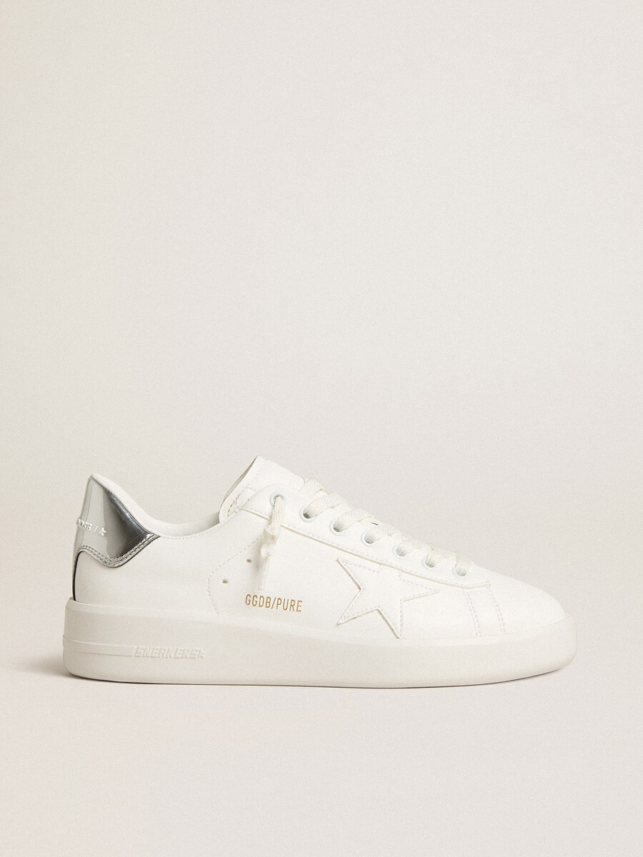 purestar damessneakers van biologisch afbreekbaar materiaal met witte ster en hielstuk met spiegeleffect.