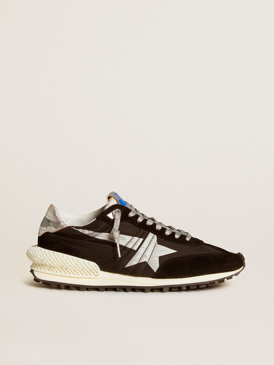 marathon herenschoen met zwart ripstop nylon bovenwerk en zilveren ster.